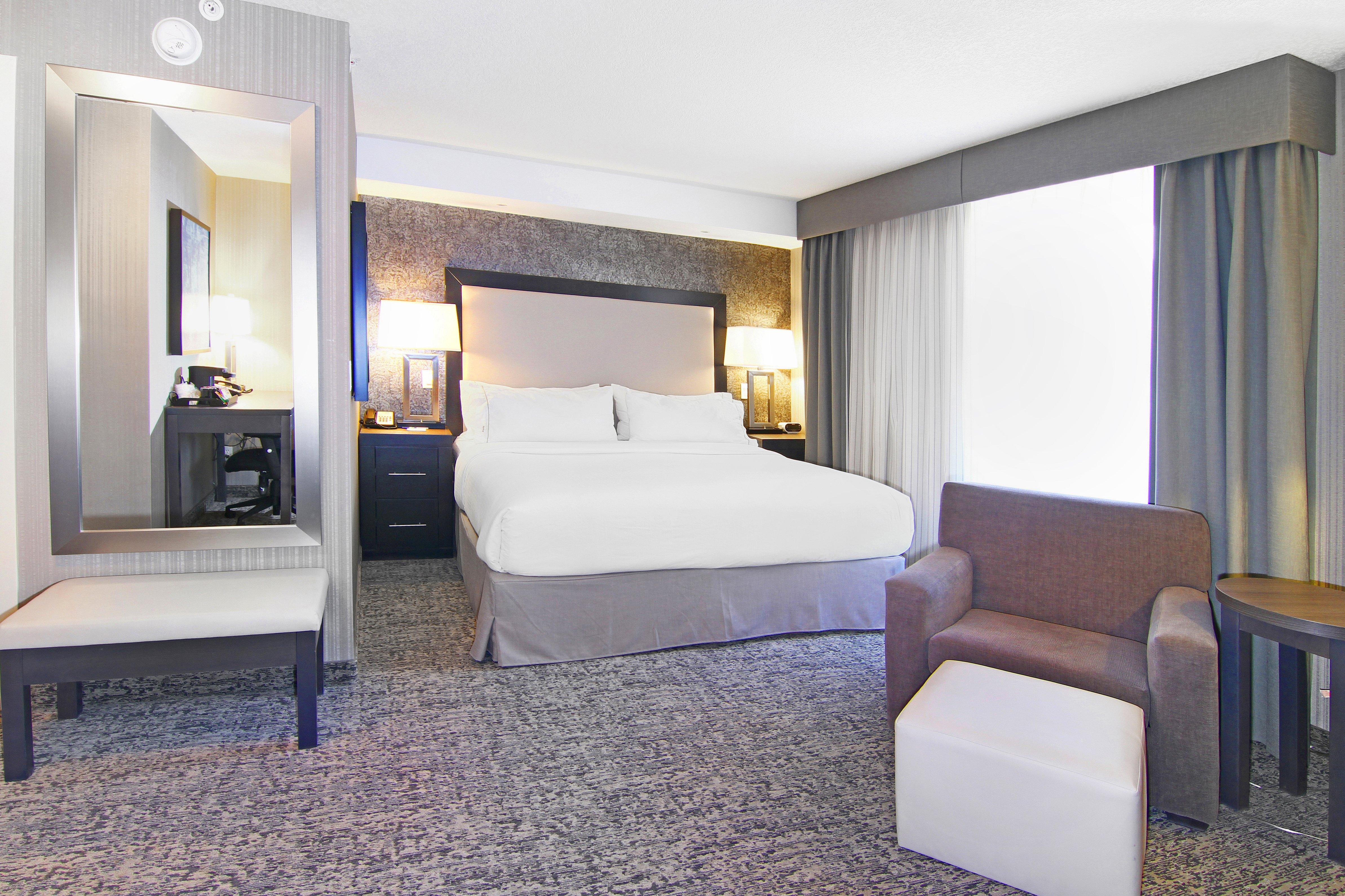 Holiday Inn Express And Suites Calgary By Ihg Exterior foto